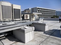 冷凍設備の室外機